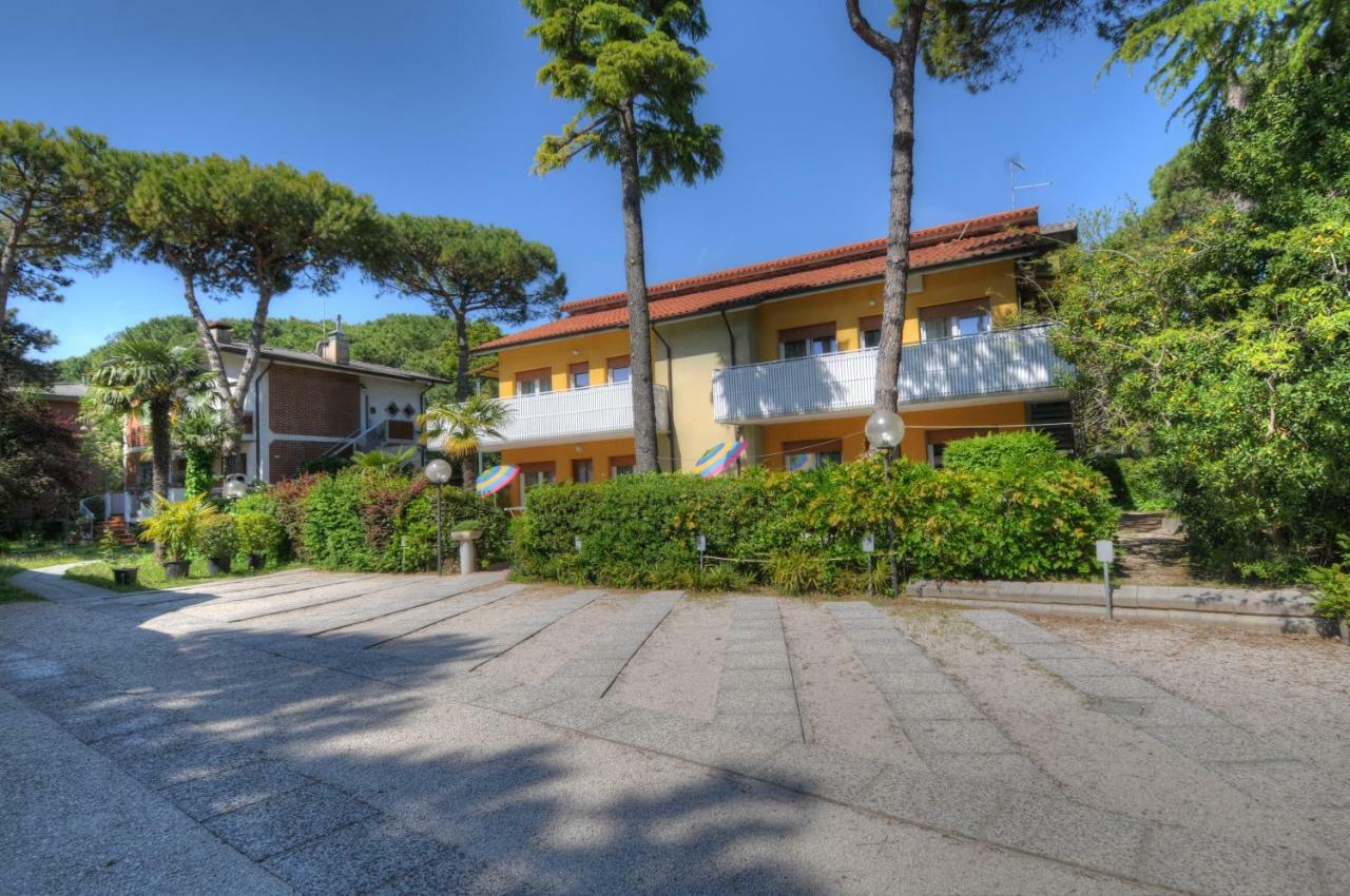 Residence Villa Laura Lignano Sabbiadoro Extérieur photo